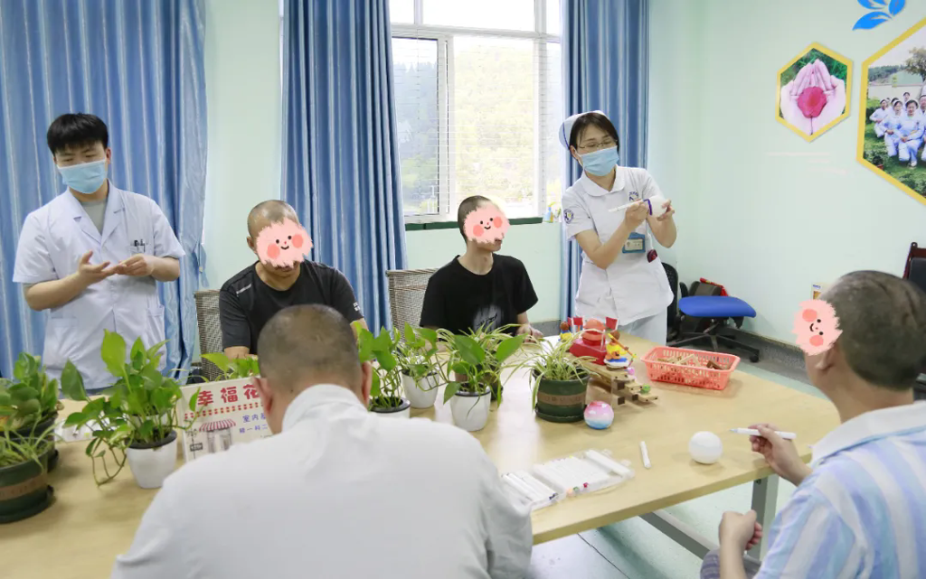 共绘星球灯 守护地球梦｜市第六人民医院：巧手倡导环保